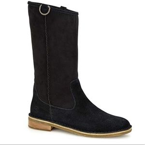 Brand New Ugg Daphne Boots, Box and Tags included